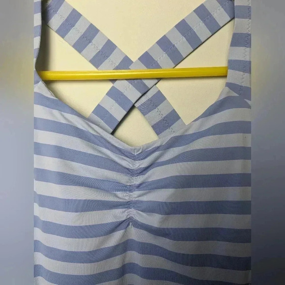 2/35$ Lululemon Core Kicker Tank Apex Stripe  Lavender Dusk size 4 - Picture 7 of 14